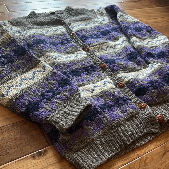 Vtg Nordic fair isle handknit cardigan wool sweater - Picture 5 of 5